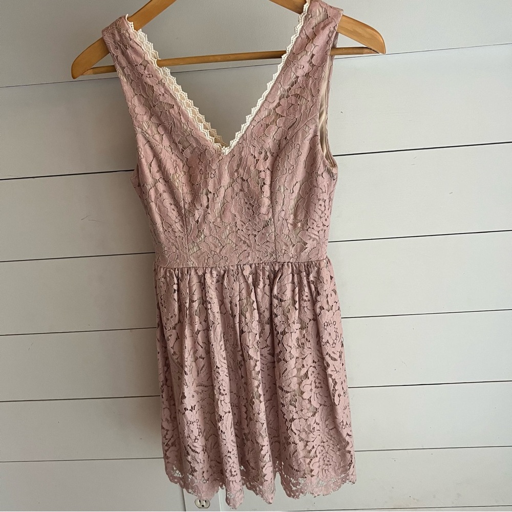 Altar’d State Women’s Blush Pink Lace V-Neck Sleeveless Lined Dress Size XS